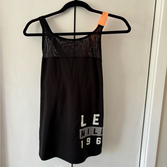Reebok LesMills Workout Top Size Medium - Picture 1 of 3